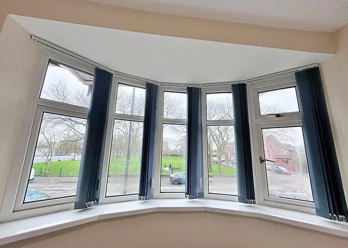 Full Home In Heywood Street Near Cheetham Hill