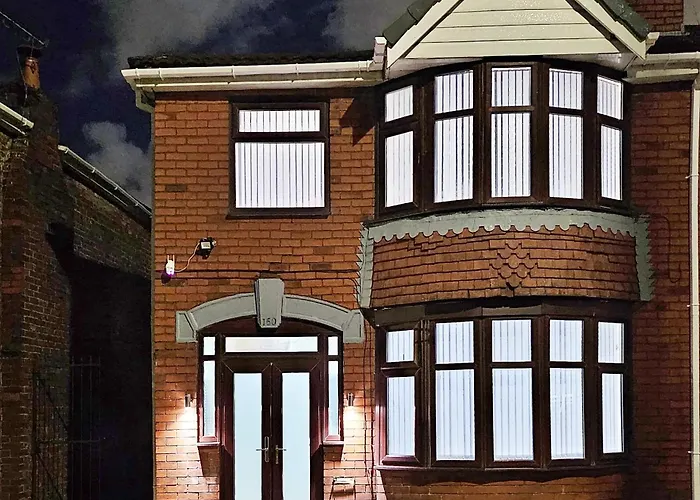 Full Home In Heywood Street Near Cheetham Hill