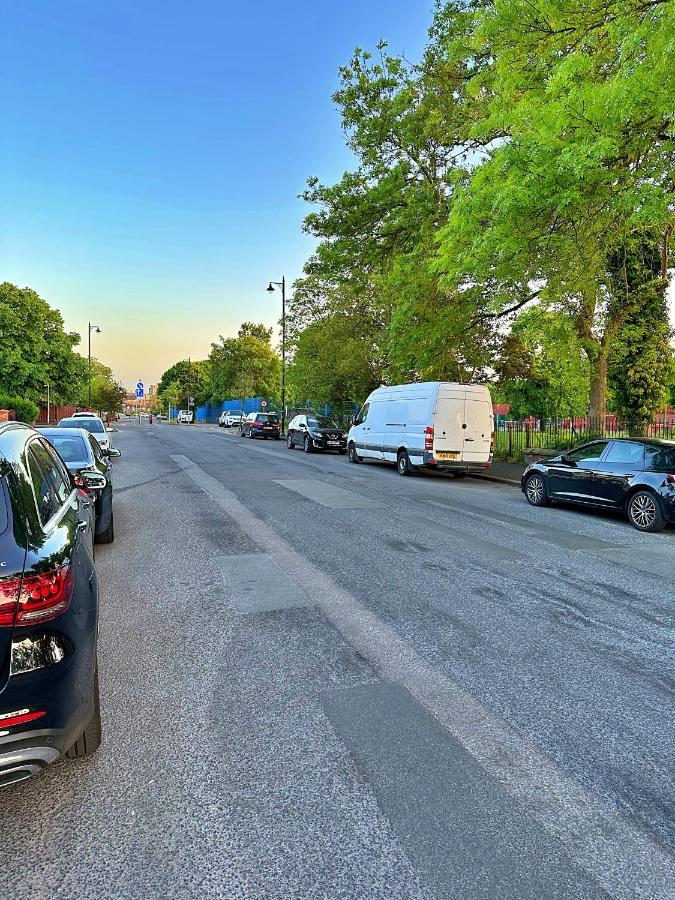 Full In Heywood Street Near Cheetham Hill Дом отдыха *