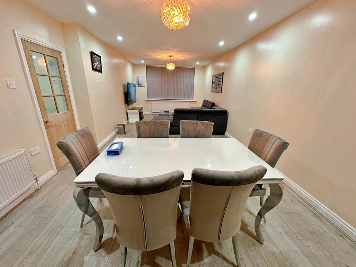 Full In Heywood Street Near Cheetham Hill Ferienhaus